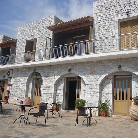 Kafiona Guesthouse Pírgos Dhiroú Extérieur photo