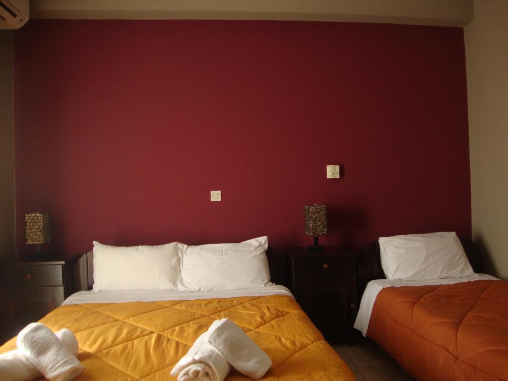 Kafiona Guesthouse Pírgos Dhiroú Chambre photo