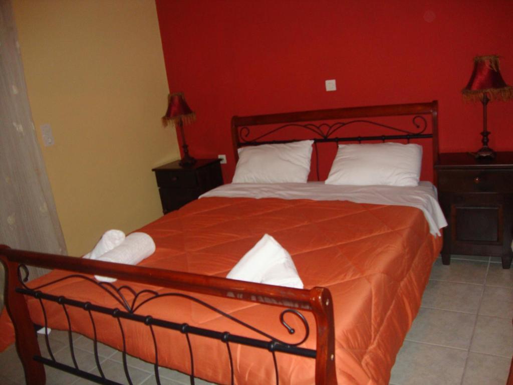 Kafiona Guesthouse Pírgos Dhiroú Chambre photo