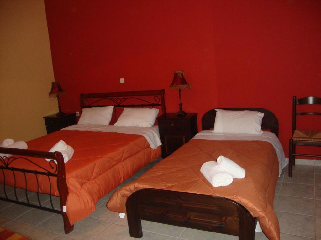 Kafiona Guesthouse Pírgos Dhiroú Chambre photo