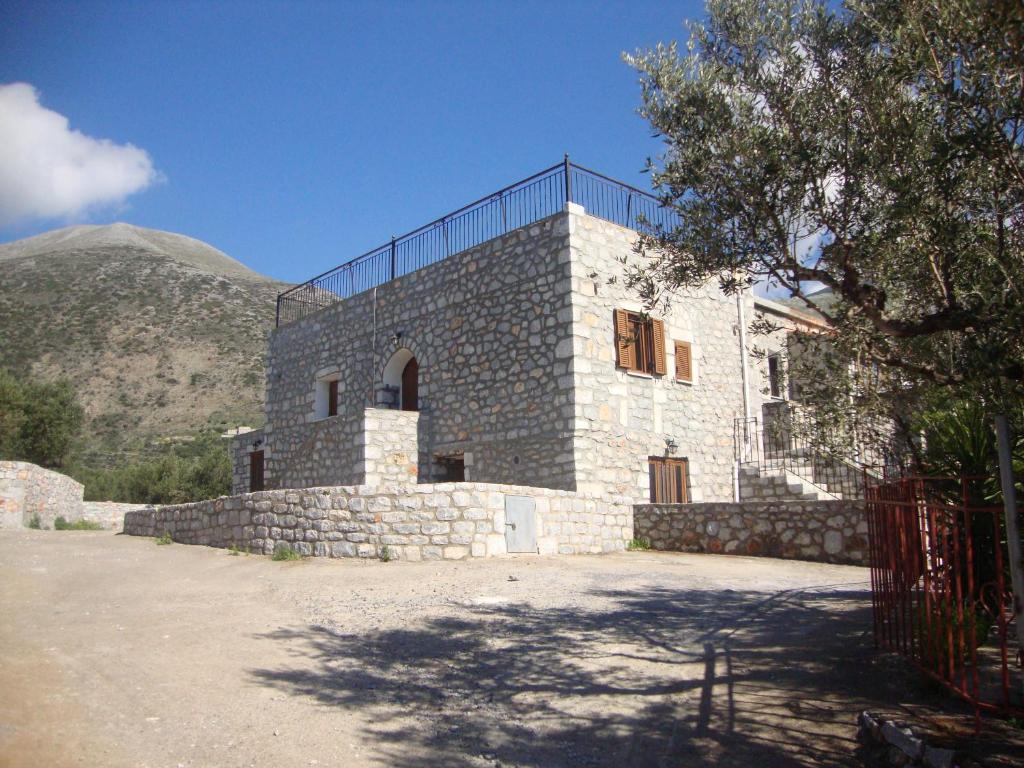 Kafiona Guesthouse Pírgos Dhiroú Extérieur photo