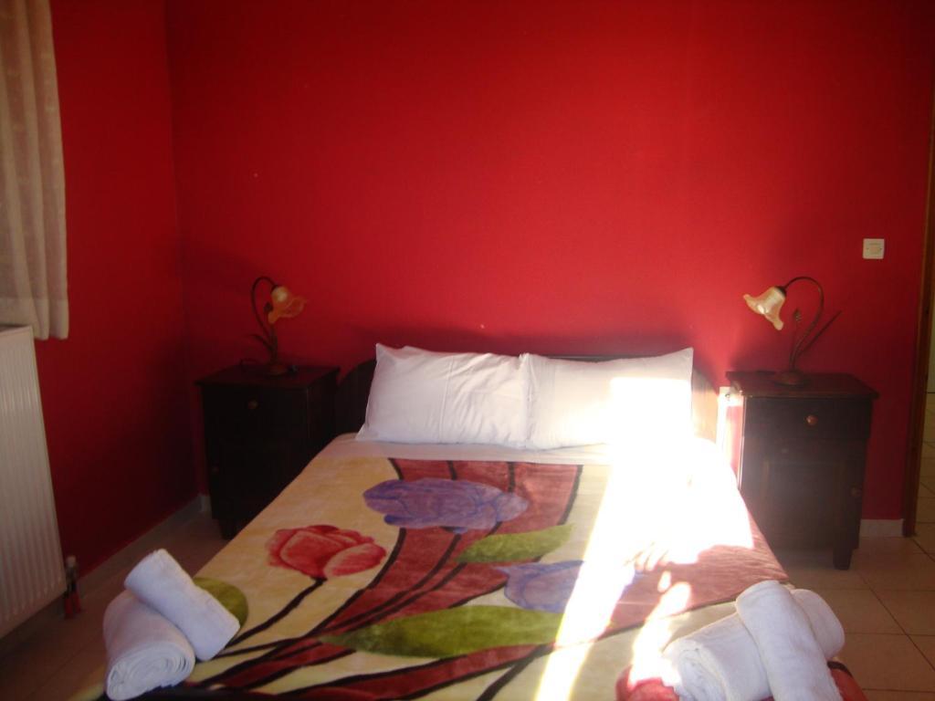 Kafiona Guesthouse Pírgos Dhiroú Extérieur photo