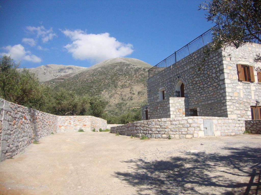 Kafiona Guesthouse Pírgos Dhiroú Extérieur photo